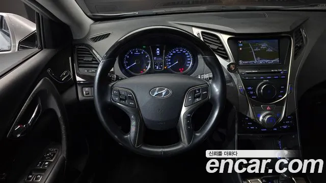 Hyundai Grandeur 2011 thumb 2