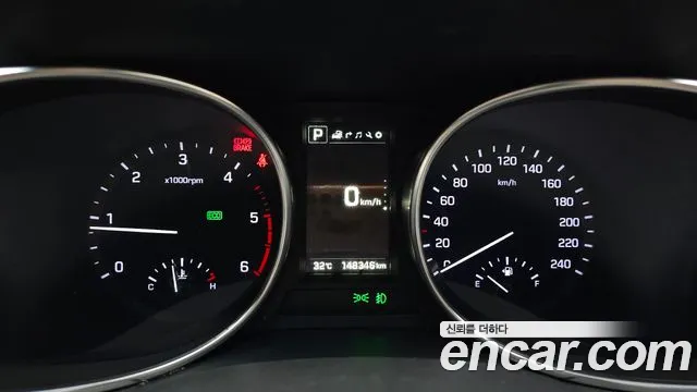 Hyundai Santafe 2016 thumb 9
