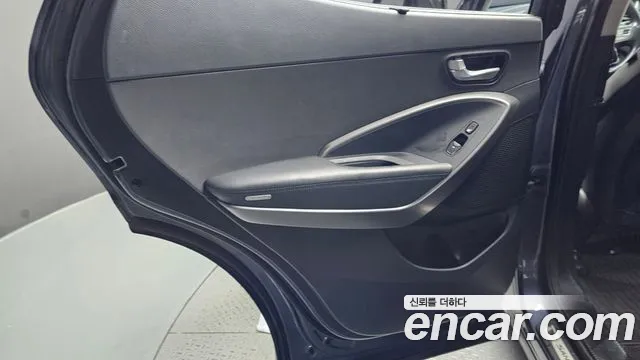 Hyundai Santafe 2016 thumb 2