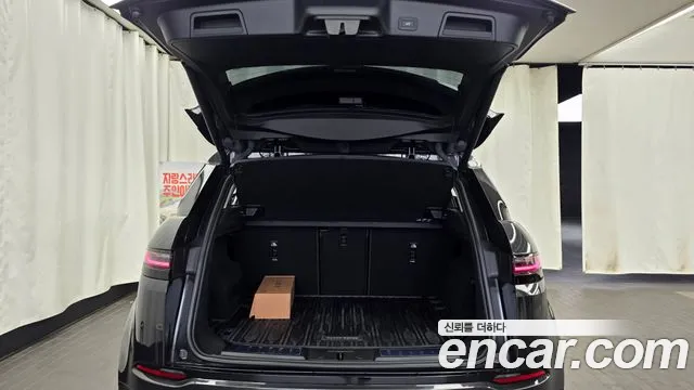 Land Rover Range Rover Evoque 2025 thumb 3
