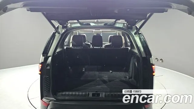 Land Rover Discovery 2019 thumb 3