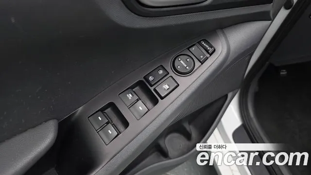 Hyundai Ioniq Hybrid 2017 thumb 7