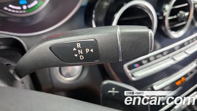 Mercedes-Benz GLC 2019 thumb 10