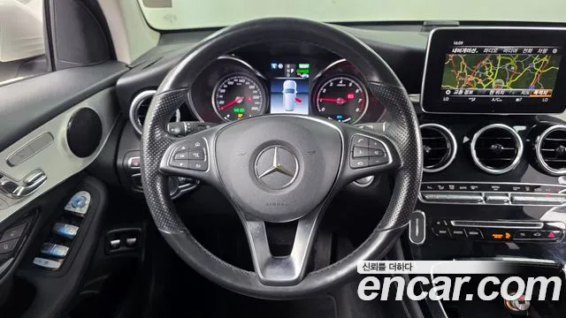 Mercedes-Benz GLC 2019 thumb 12