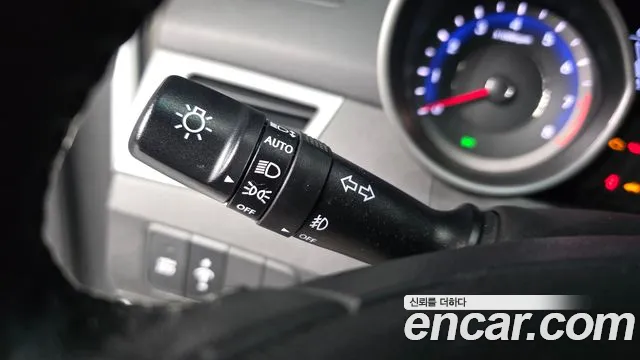 Hyundai Avante 2011 thumb 4