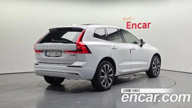 Volvo XC60 2022 thumb 5