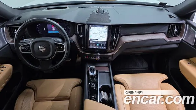 Volvo XC60 2022 thumb 11