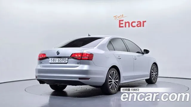 Volkswagen Jetta 2015 thumb 7
