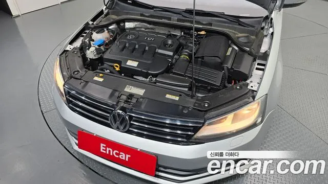 Volkswagen Jetta 2015 thumb 2