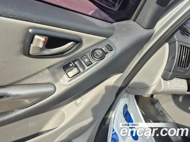 Hyundai Staria 2014 thumb 9