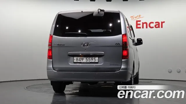 Hyundai Staria 2012 thumb 3