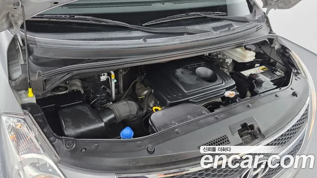 Hyundai Staria 2012 thumb 4