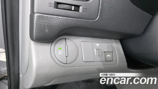 Hyundai Staria 2012 thumb 7