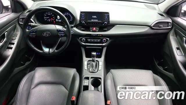 Hyundai i30 2016 thumb 9