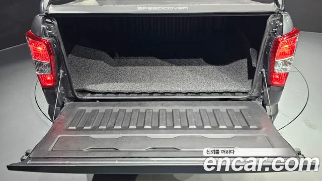 KGM Rexton 2018 thumb 9