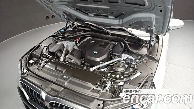 BMW 5 серии 2025 thumb 8