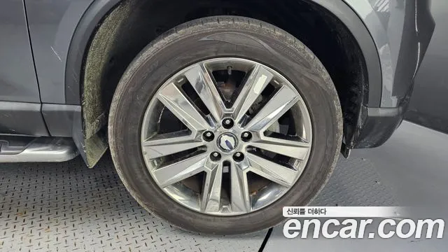 KGM Rexton 2019 thumb 10