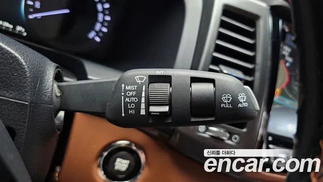 KGM Rexton 2019 thumb 5