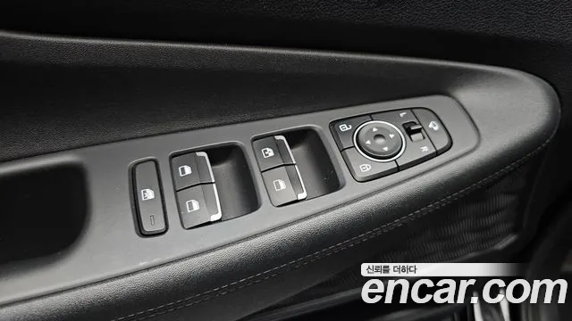 Hyundai Santa Fe 2021 thumb 4