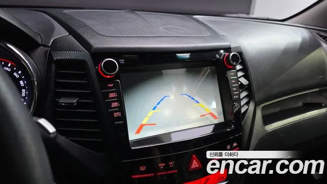KGM Tivoli Air 2016 thumb 8
