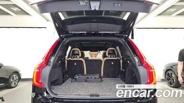 Volvo XC90 2021 thumb 3