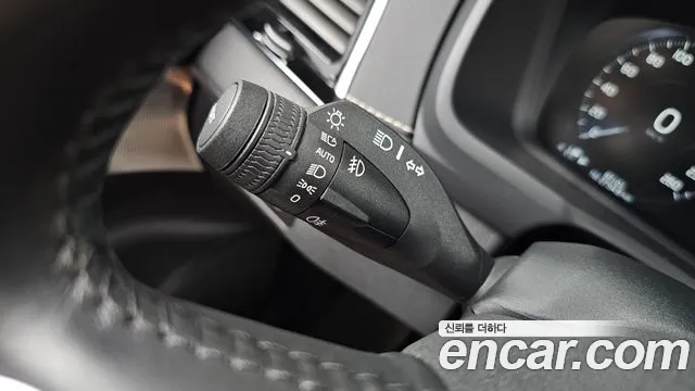 Volvo XC90 2021 thumb 10
