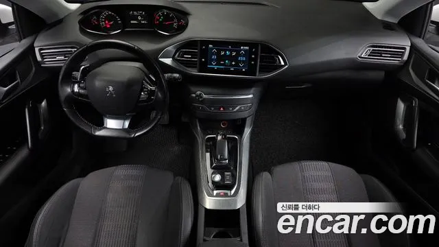 Peugeot 308 2019 thumb 8