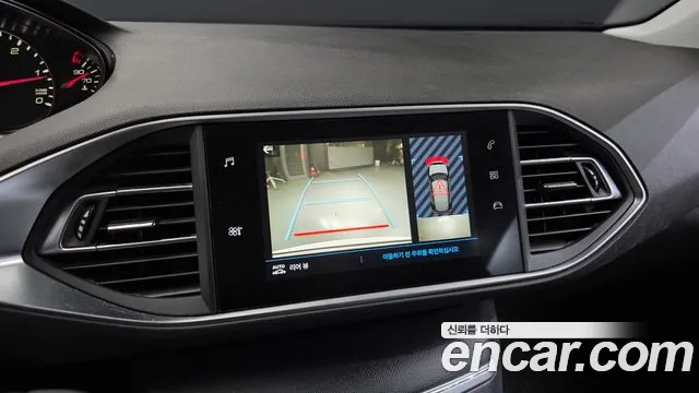 Peugeot 308 2019 thumb 7