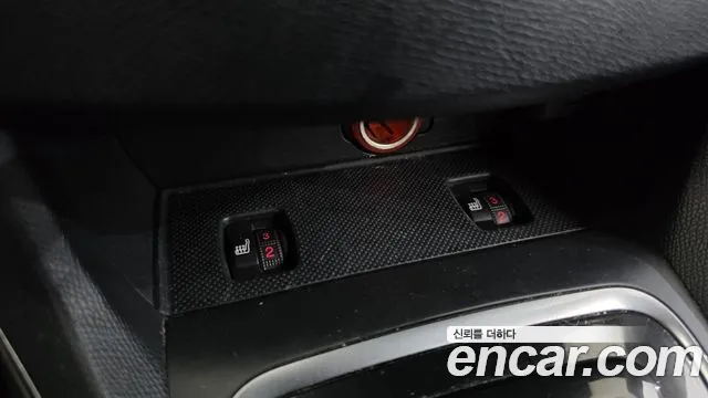Peugeot 308 2019 thumb 10