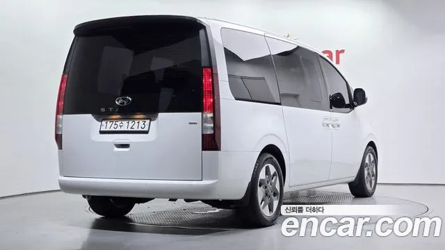 Hyundai Staria 2022 thumb 5