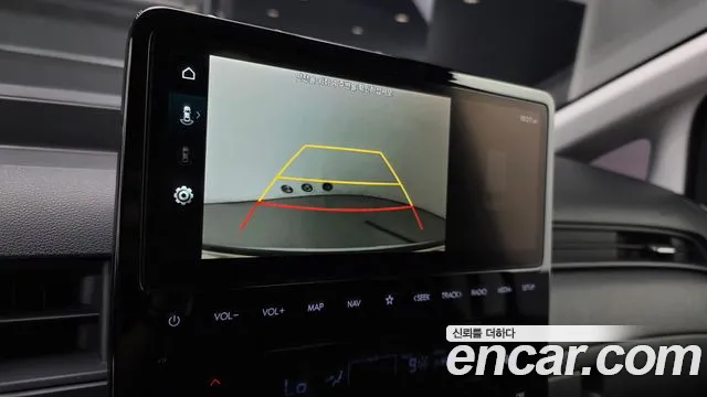 Hyundai Staria 2022 thumb 4
