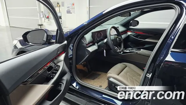 BMW 5 серии 2025 thumb 8