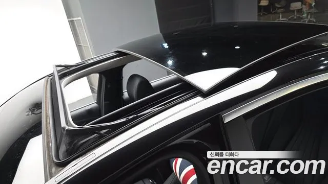 Mercedes-Benz E-Class 2016 thumb 12