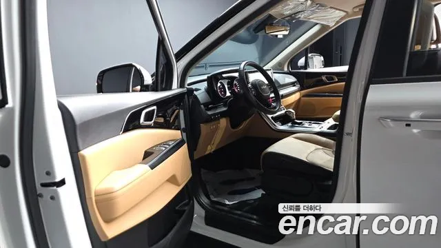 Kia Carnival 2023 thumb 4