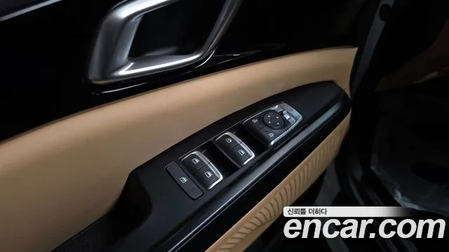 Kia Carnival 2023 thumb 5