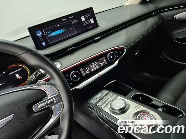 Genesis GV70 2021 thumb 2