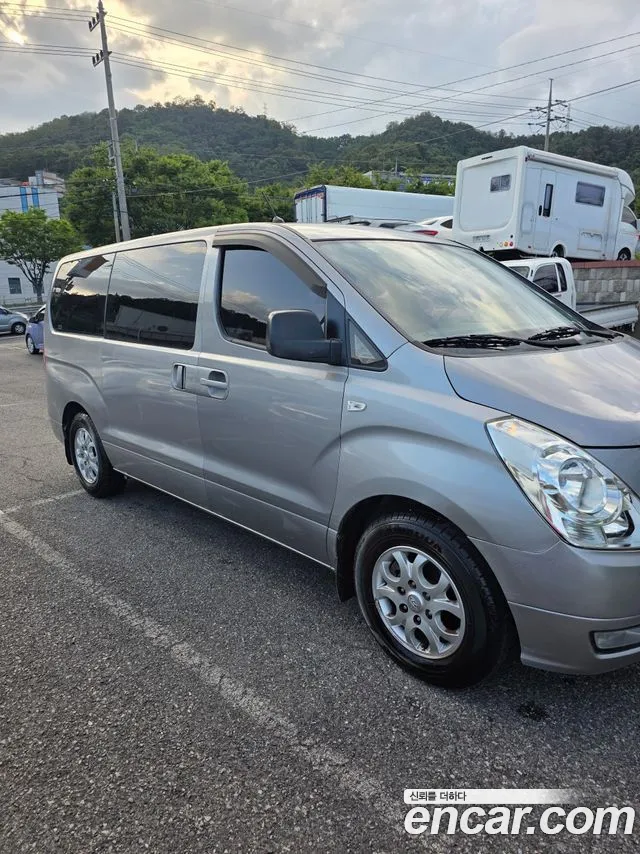 Hyundai Staria 2012 thumb 6