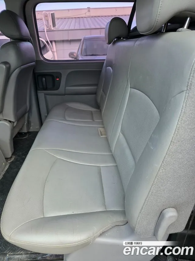 Hyundai Staria 2012 thumb 10