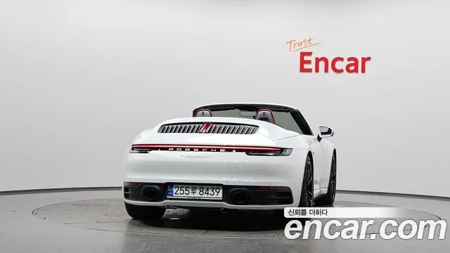 Porsche 911 2024 thumb 12