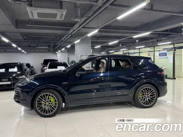 Porsche Cayenne 2021 thumb 7