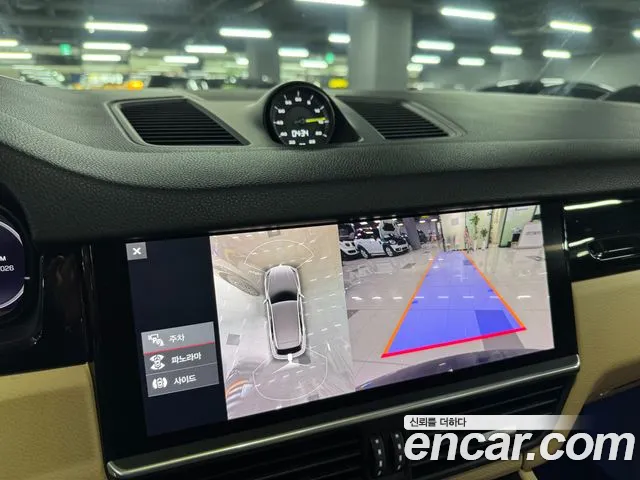 Porsche Cayenne 2021 thumb 4