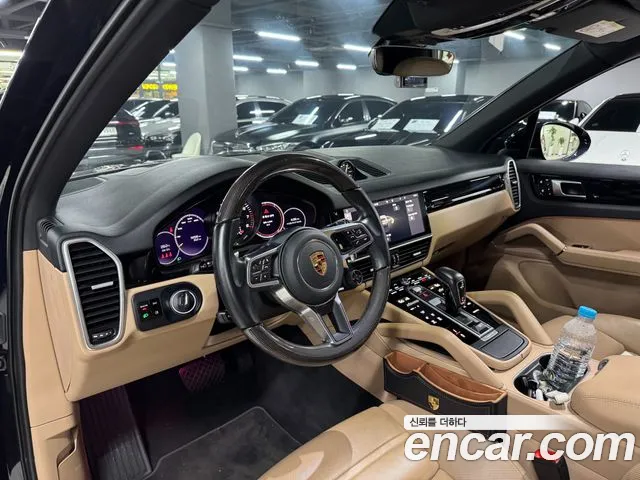 Porsche Cayenne 2021 thumb 8