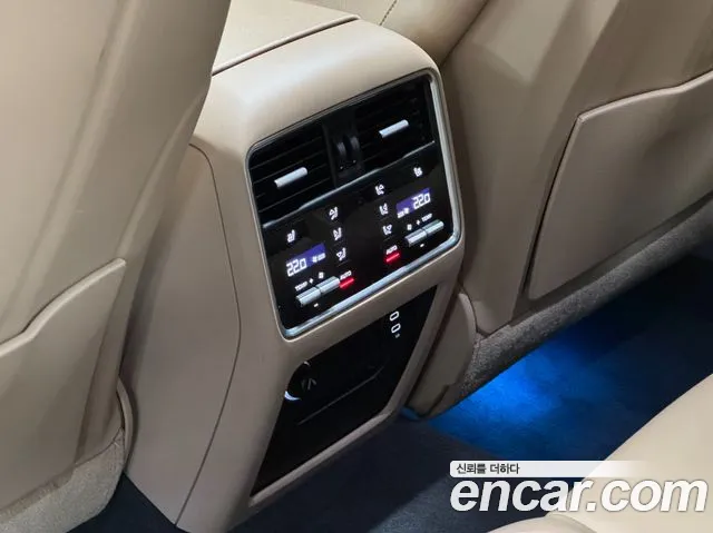 Porsche Cayenne 2021 thumb 2