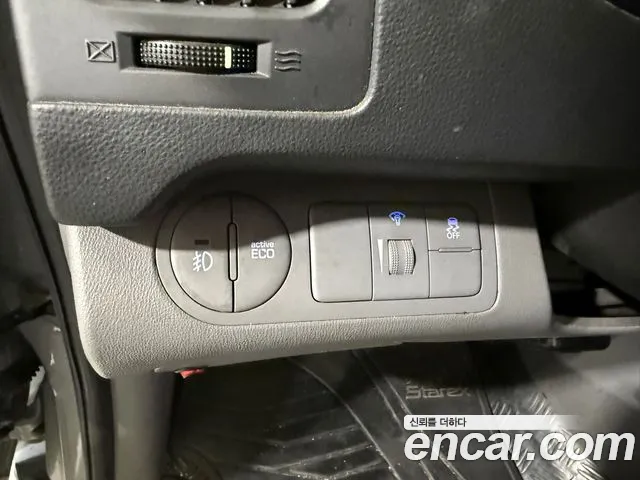 Hyundai Staria 2017 thumb 7