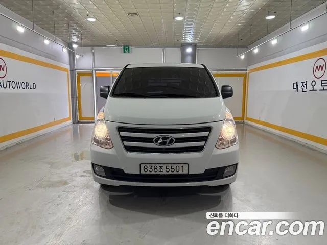 Hyundai Staria 2017 thumb 5