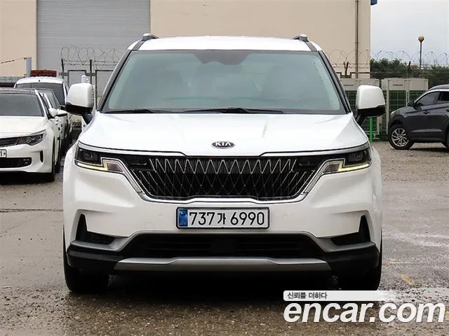 Kia Carnival 2021 thumb 4