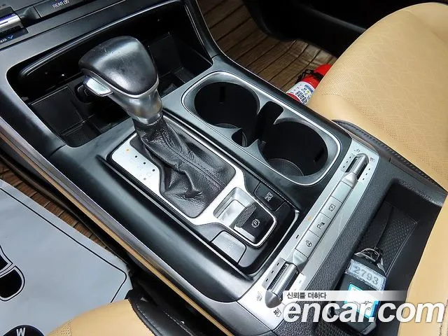 Kia Carnival 2021 thumb 10