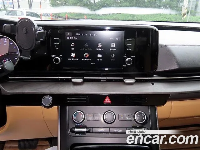 Kia Carnival 2021 thumb 5