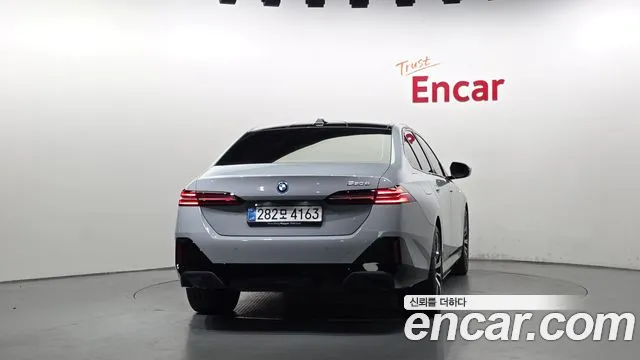 BMW 5 серии 2025 thumb 8