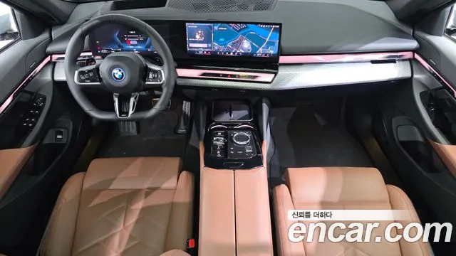 BMW 5 серии 2025 thumb 3